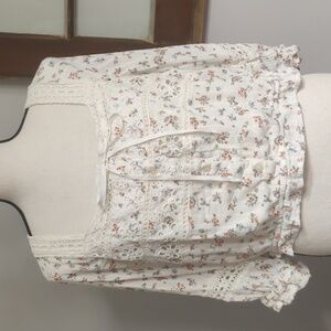 American eagle cropped floral blouse